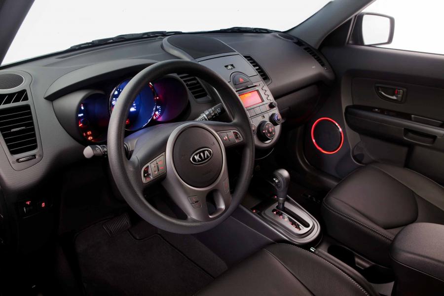  Kia Soul Ghost 2010 года  (фото 4 из 26)